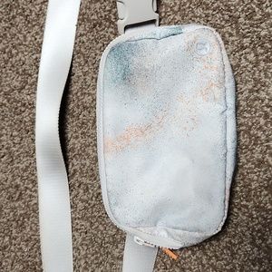 Like New OG STRAP lululemon everywhere belt bag spray camo splatter print